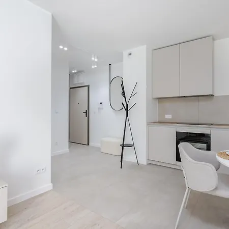 Apartamento Nowoczesny Very Berry W Poznaniu Z Parkingiem I Biurkiem By Renters Poznań