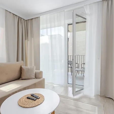 Apartmán Nowoczesny Very Berry W Poznaniu Z Parkingiem I Biurkiem By Renters *